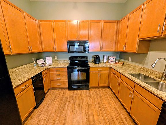 3rd image of 220 W Market St Unit 311