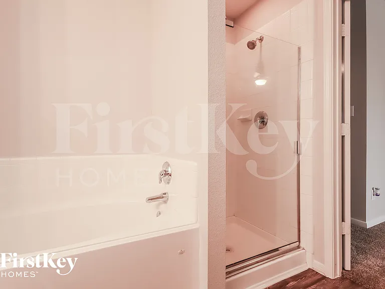 7223 Foxcrest Ln — Photo 10
