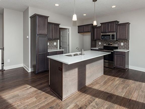 3rd image of 205 Aaron Ave NW