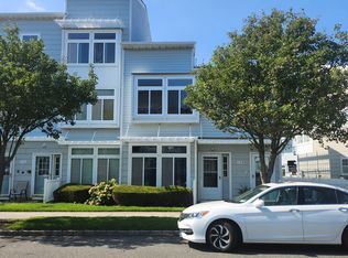 135 Meridian Blvd, Far Rockaway, NY 11692