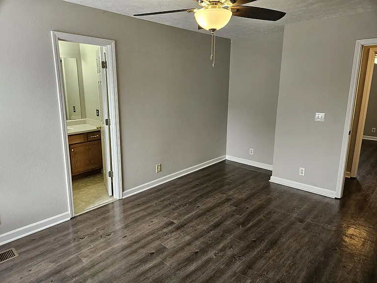 2015 Bradyville Pike — Photo 12