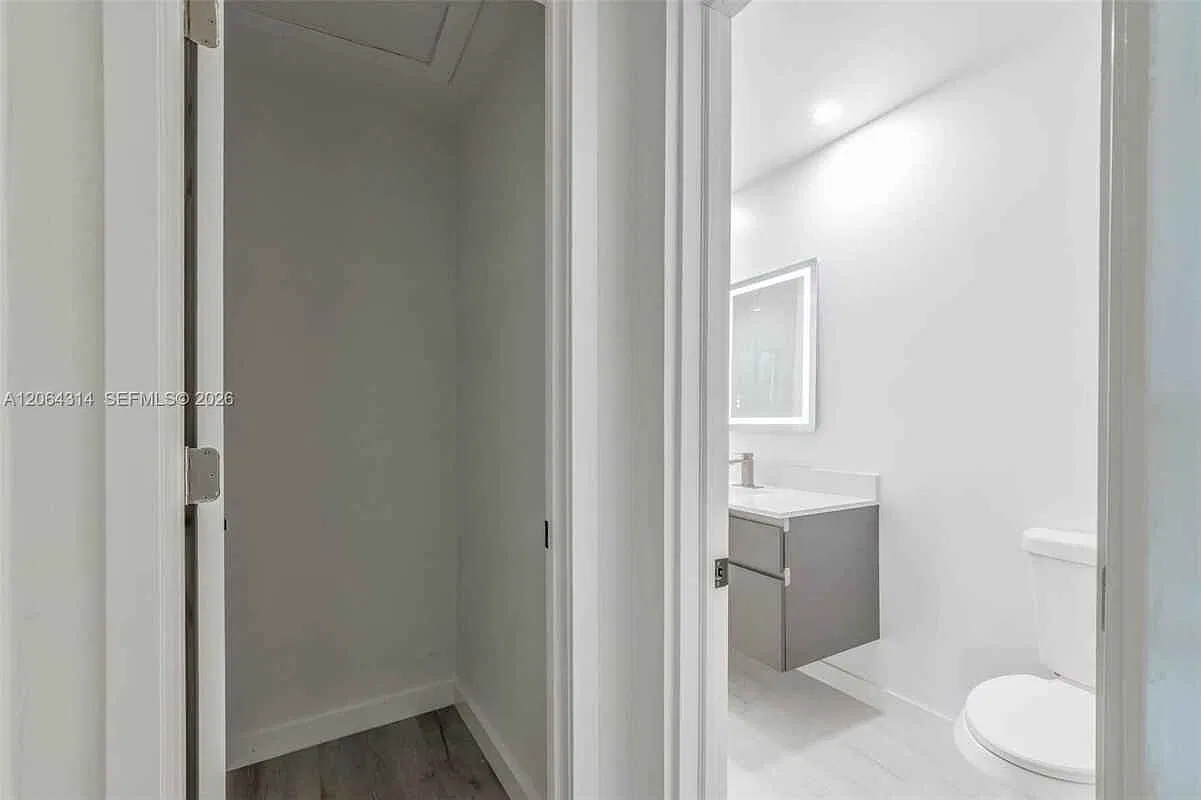25 Nw 78th St # 1 Miami, Fl 33150 — Photo 3