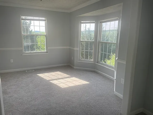 6082 Douglas Ave — Photo 2
