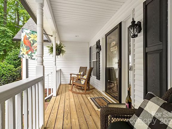 5th image of 1004 Gracebrook Dr