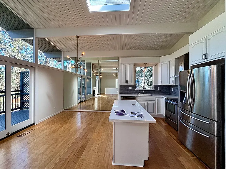 Westover Dr — Photo 16