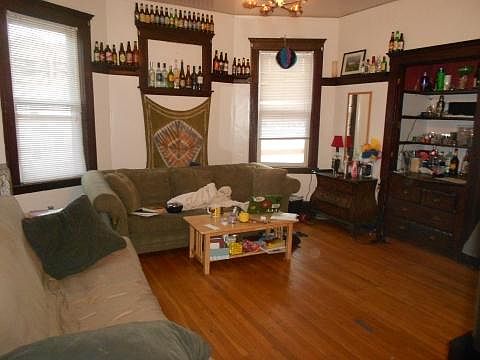 2nd image of 92 Gardner St #2