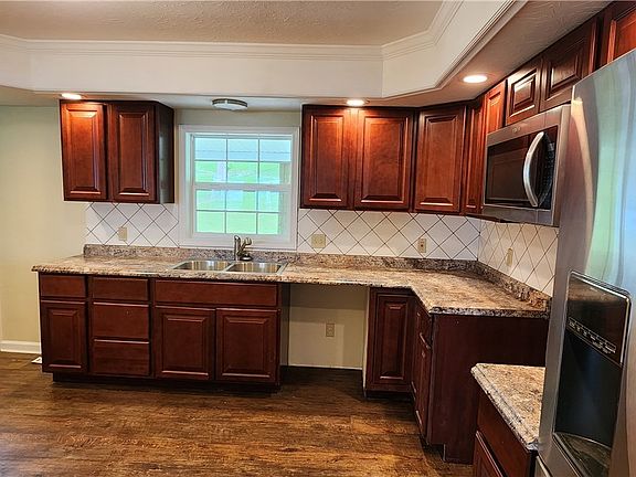 4th image of 2801 Soyer St