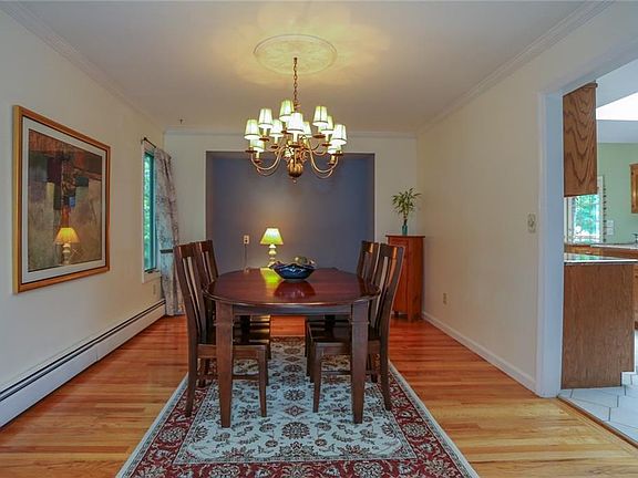 5th image of 6 Cottonwood Ct