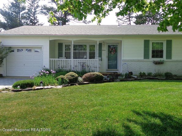 7 Basset Dr
