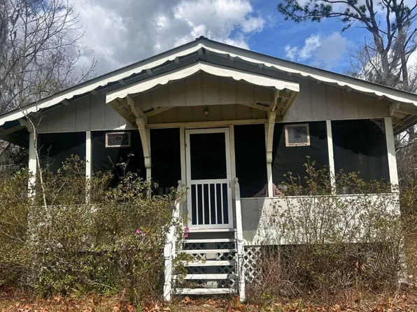 8048 Clearwater Dr, Donalsonville, GA 39845