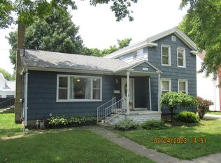 15 S Main St, Quincy, MI 49082