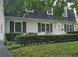 342 W Helen Rd, Palatine, IL 60067