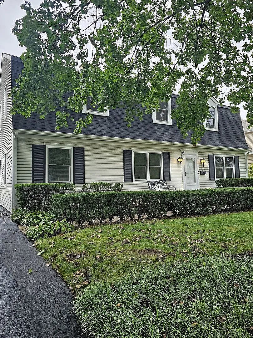 342 W Helen Rd photo 1