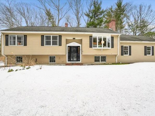 12 Old Gordon Road, Brentwood, NH 03833