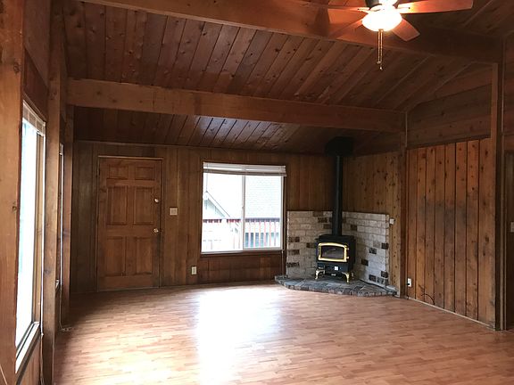 5th image of 21399 Crestview Dr