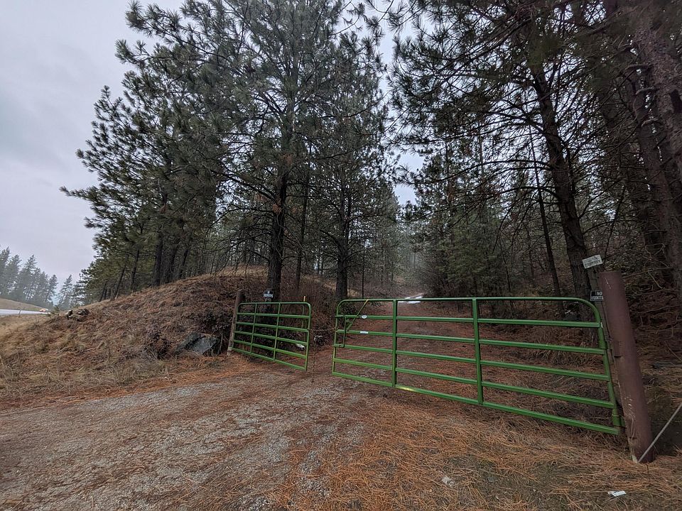 2nd image of 1525 Highway 395 S