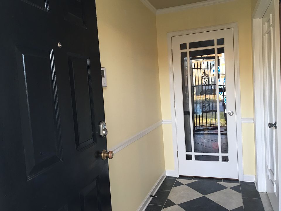 Foyer.