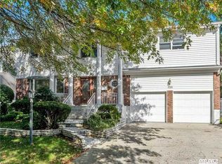 722 Kearny Dr, Valley Stream, NY 11581
