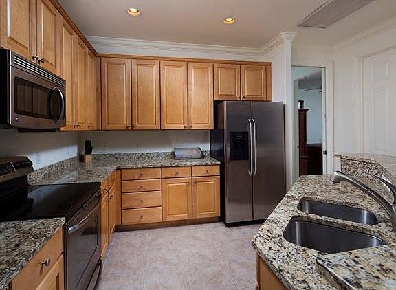 5th image of 9126 Chula Vista St Unit 12304