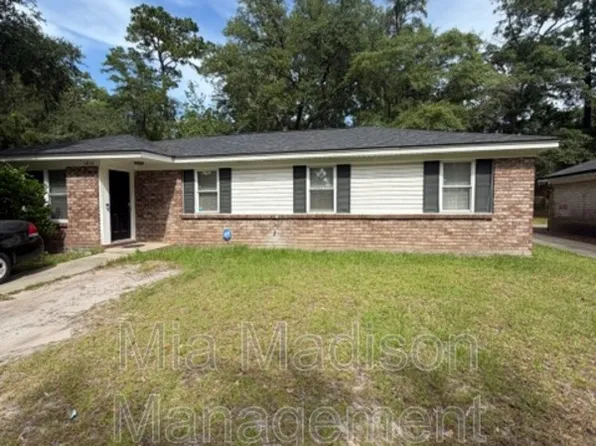 9406 Dunwoody Dr, Savannah, GA 31406