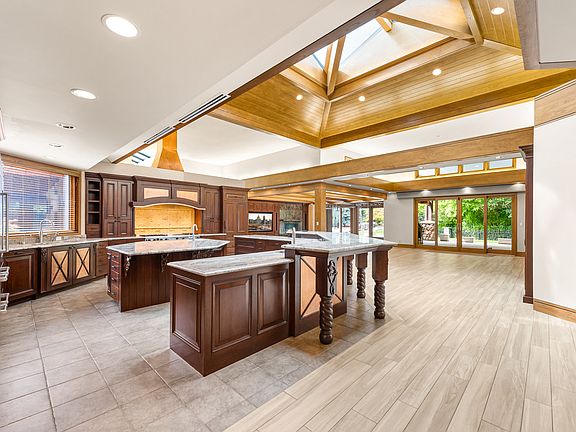 3rd image of 6288 S Moffat Farm Ln