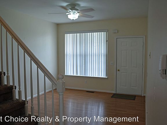 3rd image of 4817 Green Ct