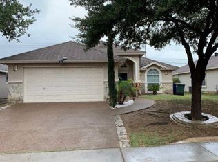 2006 Placita Dr, Laredo, TX 78045