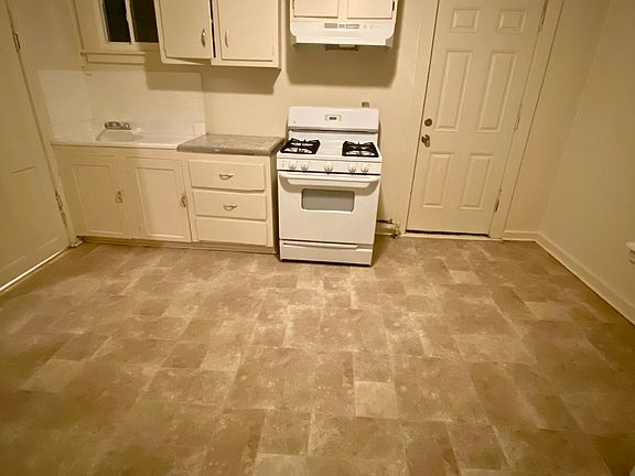4th image of 818-20 Oak St APT 2