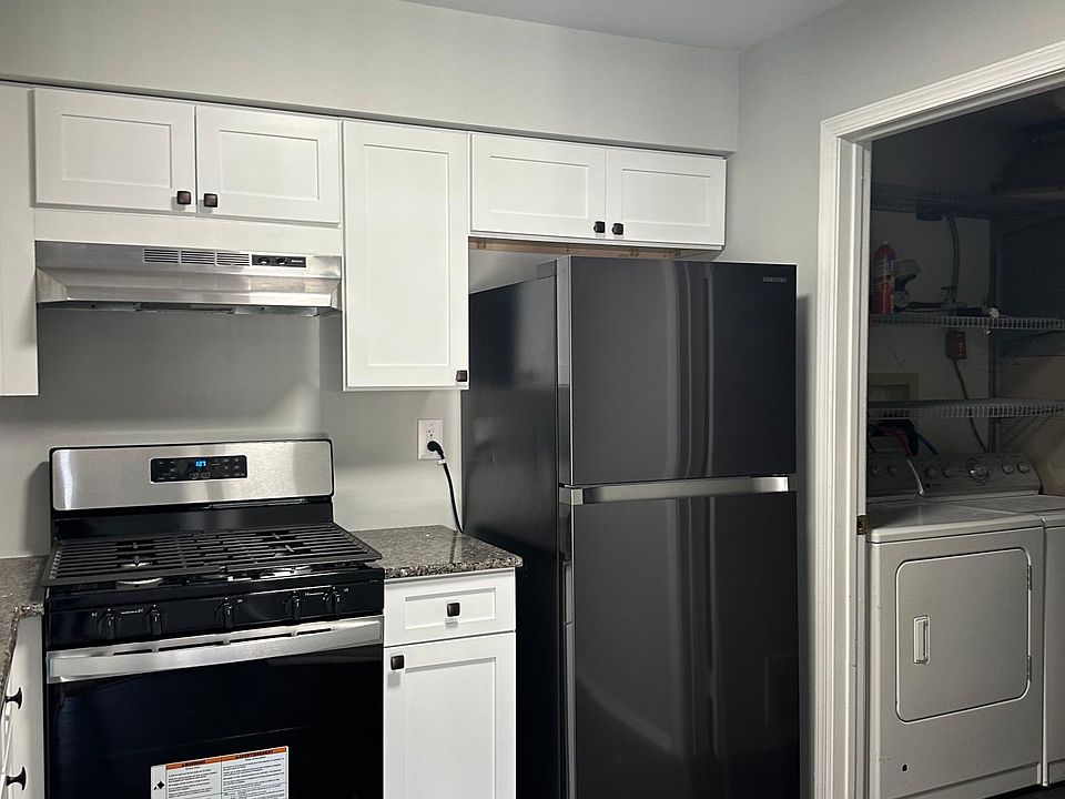 2nd image of 4806B Adelaide Dr #B