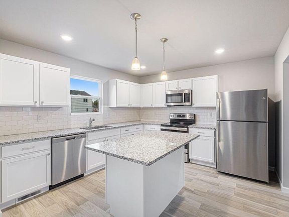 3rd image of 3134 Wren Spike Dr