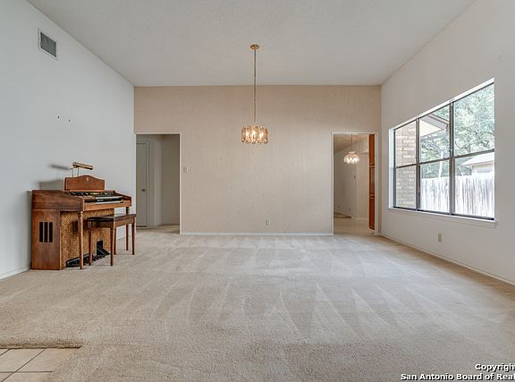 5th image of 2611 Sky Dale Dr