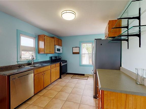 4th image of 1418 Patterson Ave