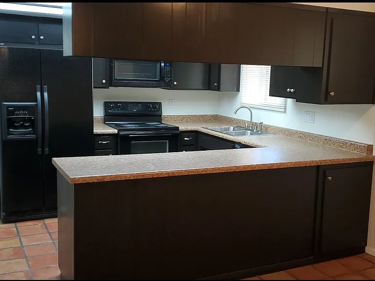 2705 S Jentilly Ln — Photo 12