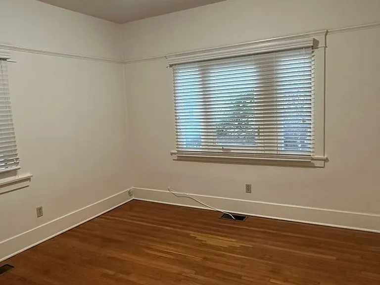 2446 India St — Photo 11