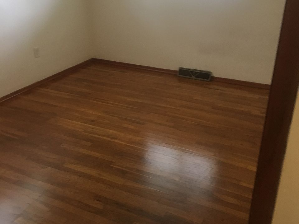 1st image of 214 Lakeside Ave