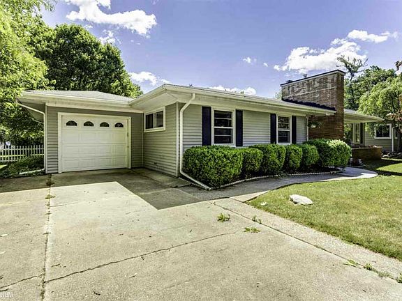 4th image of 1737 Connecticut Ave