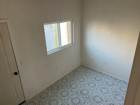 763 W Avenue L #14 — Photo 19