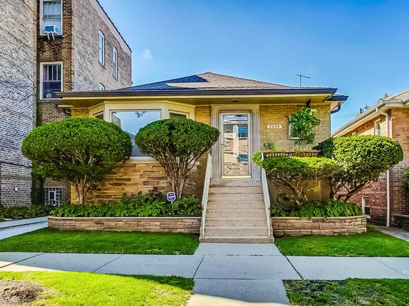 5424 N Artesian Ave, Chicago, IL 60625