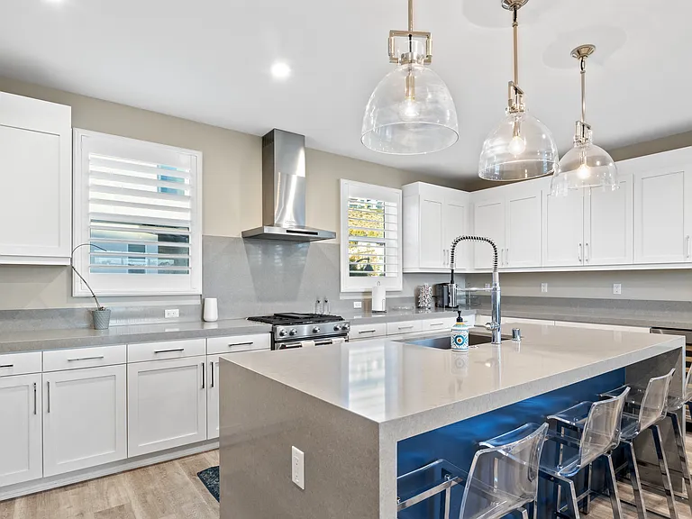 2741 Via Avella Dr — Photo 34