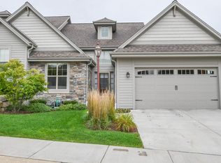 825 Conifer Ct, Waukesha, WI 53188