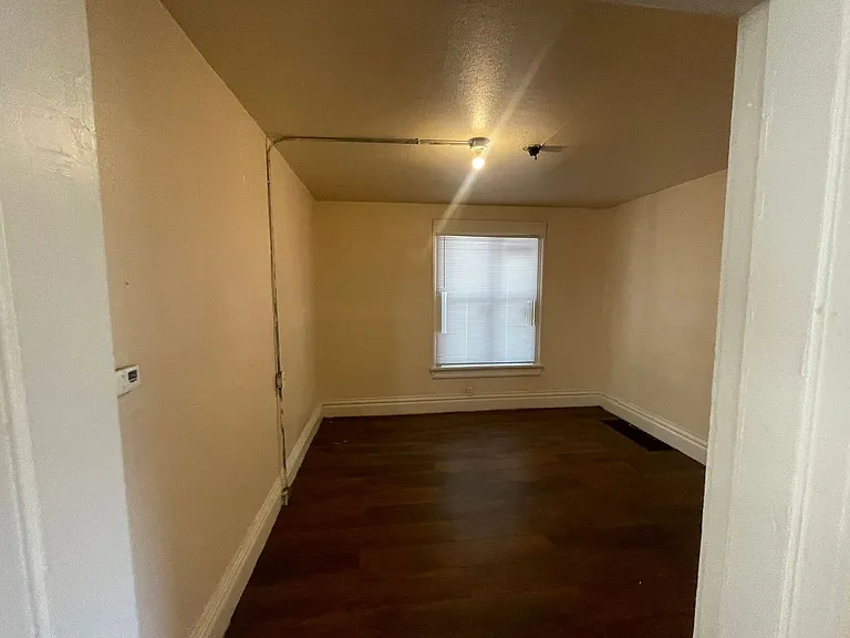 710-712 S 21st St. (Duplex) — Photo 6