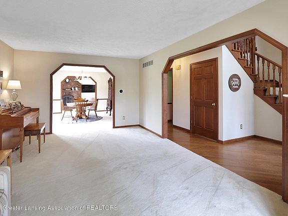 5th image of 2149 White Owl Way