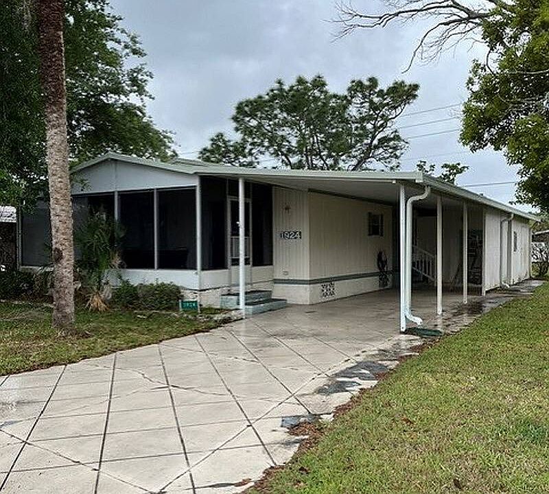 1st image of 1924 Augusta Rd