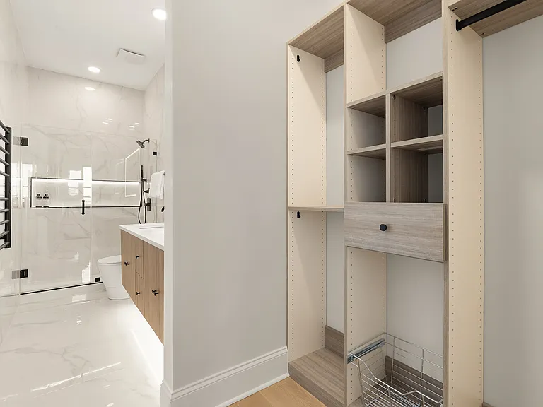 733 Euclid St NW #202 — Photo 11