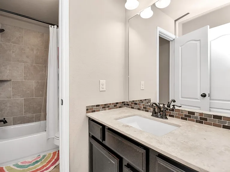 14811 Diane Manor Ln — Photo 37