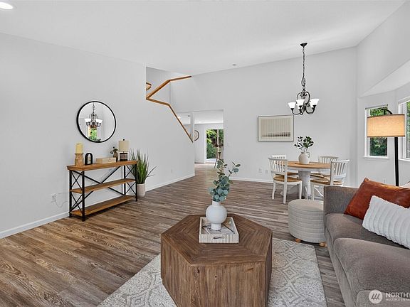 3rd image of 9305 NE 14th Way