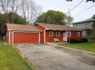 206 Henderson Rd, Knoxville, IL 61448