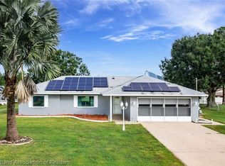 242 Hillcrest Dr, Avon Park, FL 33825
