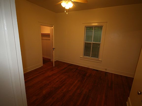 4th image of 1704 W Knox St