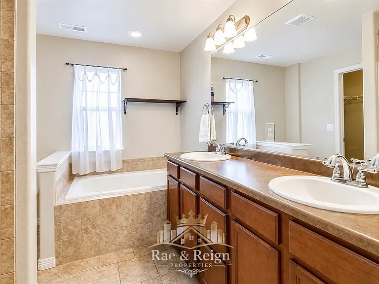12029 Eagle Crest Ct — Photo 6